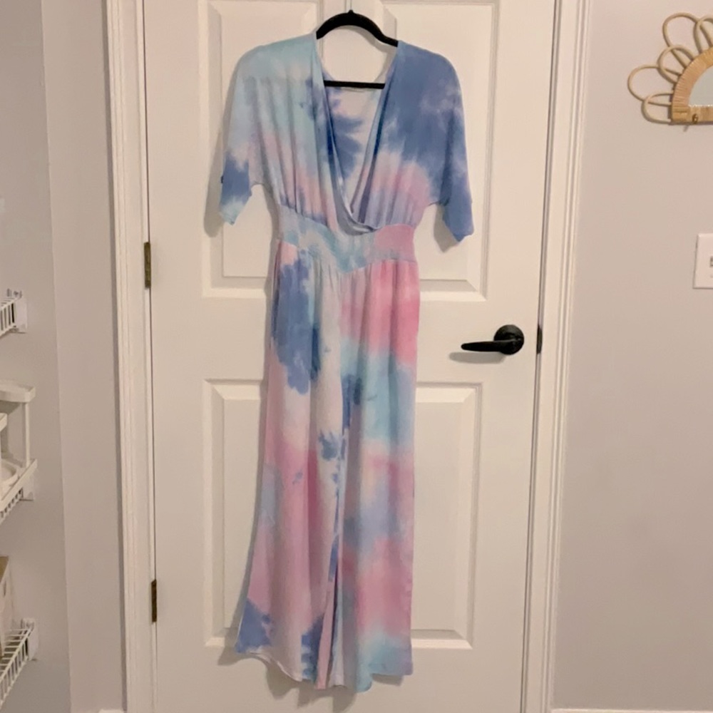Solution Ladies Romper, tie dye print, size Small, EUC, with side pockets